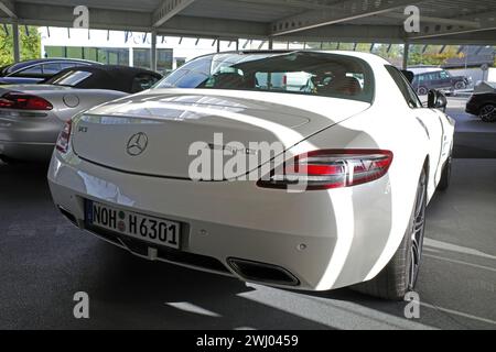 Itterbeck, Allemagne - Nov 1 2022 le dos d'une Mercedes-Benz SLS AMG blanche Banque D'Images