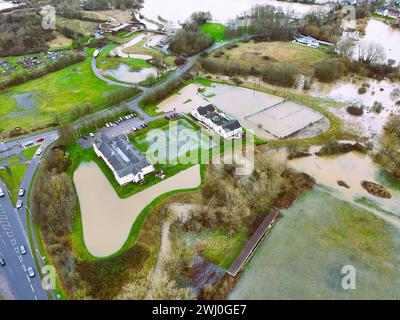 Une vue aérienne d'Aylesbury, Buckingham Park pendant les inondations de février 2024 Banque D'Images