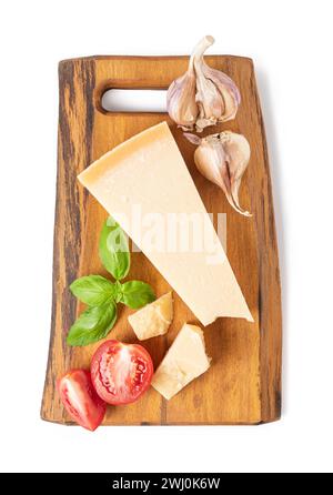 Parmesan sur une planche à découper Banque D'Images