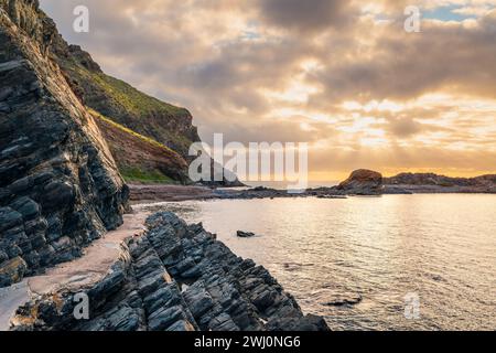 Vue sur la côte de la deuxième vallée au coucher du soleil, péninsule de Fleurieu, Australie méridionale Banque D'Images