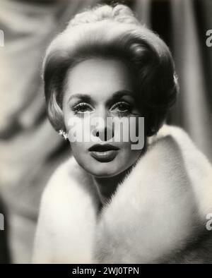 L'actrice Tippi Hedren (photo publicitaire de 1963) - célèbre pour avoir joué dans Hitchcocks 'oiseaux' et 'Marnie'. Banque D'Images