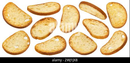 Craquelins cuits au four, croûtons de pain rond isolés sur fond blanc Banque D'Images