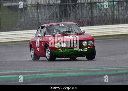 David Irwin, Alfa Romeo 2000 GTV, série trophée Gerry Marshall de DRHC, plus de 30 voitures sur la grille pour une course de quarante-cinq minutes et deux pilotes avec Banque D'Images