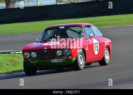 David Irwin, Alfa Romeo 2000 GTV, série trophée Gerry Marshall de DRHC, plus de 30 voitures sur la grille pour une course de quarante-cinq minutes et deux pilotes avec Banque D'Images