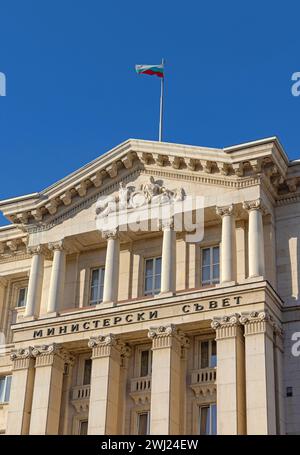 Sofia, Bulgarie - 16 octobre 2023 : Conseil des ministres bulgare au boulevard Knyaz Alexander Dondukov dans la capitale Sunny Fall Day. Banque D'Images