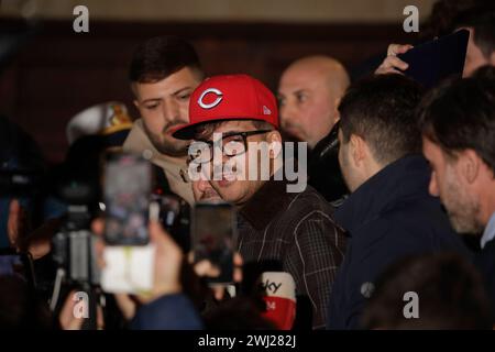 Naples, Italie. 12 février 2024. Le chanteur napolitain Emanuele Palumbo aka Geolier, au mâle angevin pour recevoir la plaque du maire de Naples Gaetano Manfredi, pour célébrer le succès obtenu au festival Sanremo 2024 crédit : Agence photo indépendante / Alamy Live News Banque D'Images