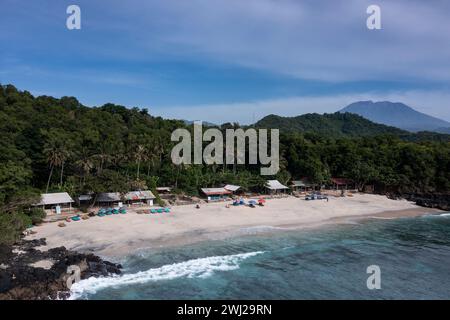 Bias Tugel plage de sable blanc à Padangbai Bali Indonésie Banque D'Images