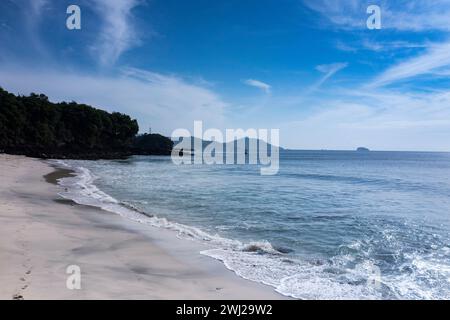 Bias Tugel plage de sable blanc à Padangbai Bali Indonésie Banque D'Images