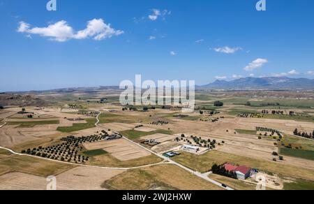 Image aérienne des terres agricoles. Récolte à l'extérieur Banque D'Images