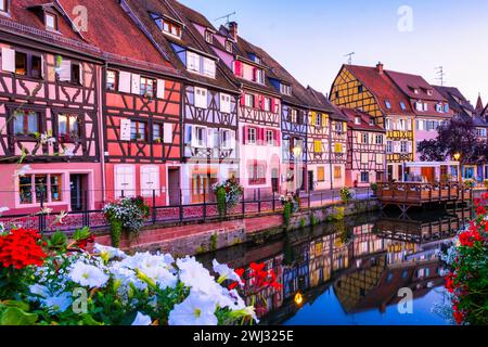 Belle vue sur la ville romantique colorée de Colmar, France, Alsace Banque D'Images