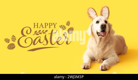 Bannière avec chien Labrador portant des oreilles de lapin de Pâques sur fond jaune Banque D'Images