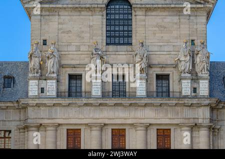 Vue sur le site royal de San Lorenzo de El Escorial, Espagne, construit entre 1563 et 1584, est le plus grand bâtiment Renaissance au monde, a déclaré U Banque D'Images