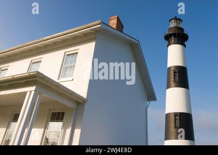 Phare de Bodie Island construit en 1872 est de 165 pieds de haut - également vieille maison de gardiens - Cape Hatteras National Seashore sur les rives extérieures - Nags Head Banque D'Images