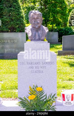 Tombe du colonel Harland Sanders, fondateur de la chaîne de restauration rapide Kentucky Fried Chicken Banque D'Images