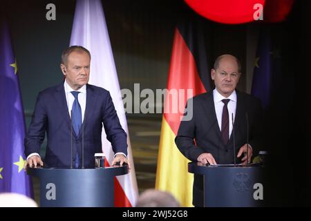 Berlin, Deutschland, 12.02.2024, Bundeskanzleramt : Empfang des polnischen Ministerpräsidenten durch den deutschen Bundeskanzler : Donald Tusk und Olaf Scholz *** Berlin, Allemagne, 12 02 2024 réception du premier ministre polonais par la chancelière allemande Donald Tusk et Olaf Scholz Copyright : xdtsxNachrichtenagenturx dts 30569 Banque D'Images