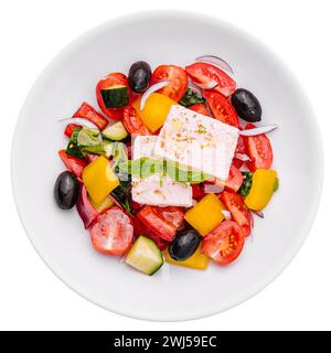 Salade grecque de légumes bio avec tomates, concombre, oignon rouge, olives Banque D'Images
