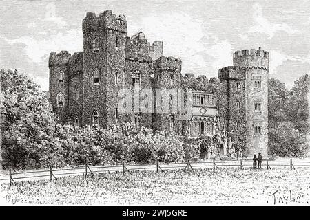 Château de Malahide, comté de Finga, République d'Irlande. Europe. Trois mois en Irlande de Miss Marie Anne de Bovet (1855 - 1935) Limerick et la Clare Coast 1889, le Tour du monde 1890 Banque D'Images