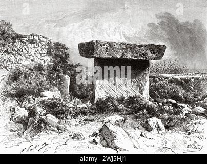 Taula de Trepucó. Stonehenge-esque monument en pierre construit par la culture talaïotique entre 500 av. J.-C. et 300 av. J.-C. Minorque. Îles Baléares, Espagne. Voyage aux Baléares Minorque et Cabrera 1888 par Gaston Charles Vuillier (1845 - 1915) le Tour du monde 1890 Banque D'Images