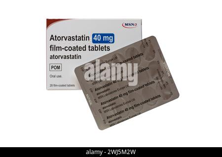 Sachet d’atorvastatine comprimés pelliculés boîte de statines 40 mg avec plaquette thermoformée isolée sur fond blanc Banque D'Images