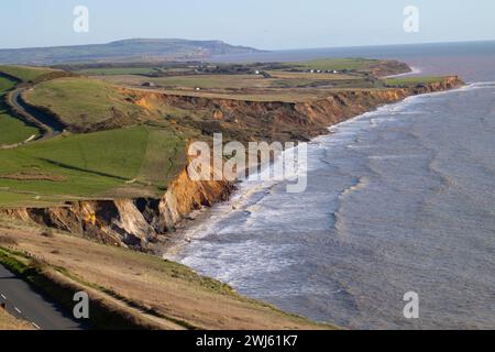 Littoral, érosion, route, falaise, craie, pittoresque, conduire, meilleur, vue, Southern Vectis, Breezer, A, 3055, Military Road, Freshwater, Compton, Bay, île de Wight, Banque D'Images