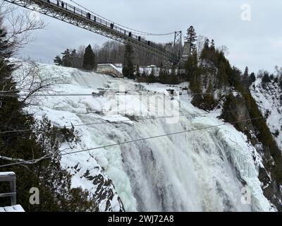 Les chutes Montmorency à Québec, Québec en hiver. Banque D'Images