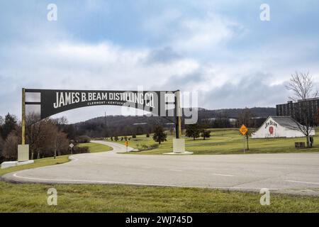 Clermont, Kentucky - 26 janvier 2024 : vue depuis le site historique Jim Beam alias James B. Beam Bourbon Distillery and Homestead le long du Kentucky Bour Banque D'Images