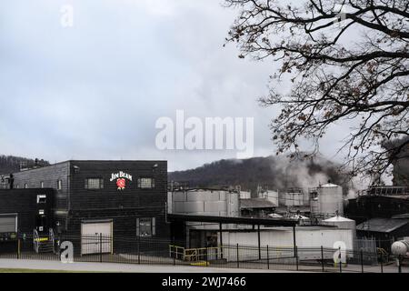 Clermont, Kentucky - 26 janvier 2024 : vue depuis le site historique Jim Beam alias James B. Beam Bourbon Distillery and Homestead le long du Kentucky Bour Banque D'Images