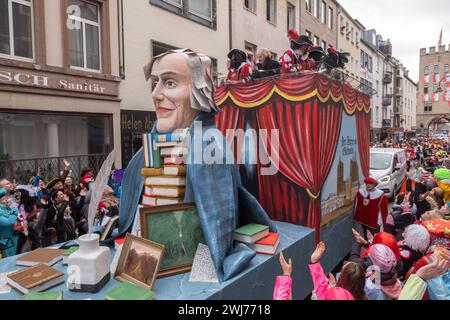 Karneval, Rosenmontag dans Köln . „Der Bürger als Edelmann“. Dieses Jahr jährt sich der Todestag von Ferdinand Franz Wallraf (1748-1824) zum 200. Mal. Banque D'Images