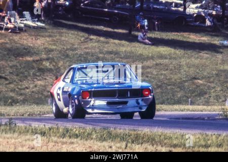 Mark Donohue dans un javelot Penske Racing AMC à la Mid-Ohio TRANS-Am 1970, a déclaré 1er, a terminé 3e. Banque D'Images