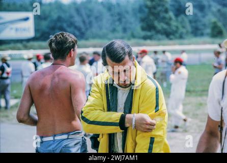 JO Bonnier au Championnat international Watkins Glen 1968 pour la course de 6 heures Makes, a commencé 6e, a terminé 19e dans une Lola T70 Mk 3 GT Banque D'Images