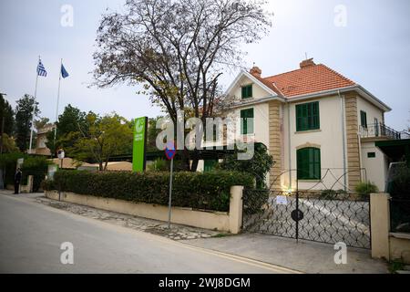 Nikosia, Chypre. 12 février 2024. Le Goethe-Institut Cyprus est situé dans la soi-disant «ligne verte» à Nicosie. La «ligne verte» est la zone tampon démilitarisée entre Chypre-Nord occupée par la Turquie et la République de Chypre, qui est surveillée par les Nations Unies (ONU). Crédit : Bernd von Jutrczenka/dpa/Alamy Live News Banque D'Images