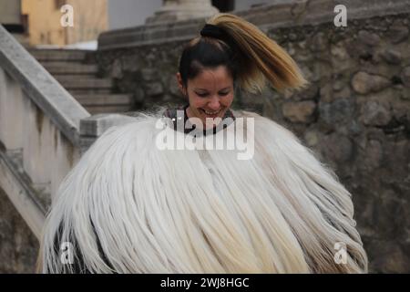 Premier festival de mascarade 'Djamala' à Kyustendil, Bulgarie Banque D'Images