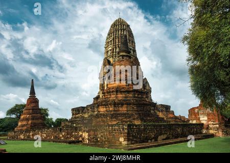 Wat Ratchaburana in Ayutthaya Historical Park, Ayutthaya, Thaïlande. Site classé au patrimoine mondial de l'UNESCO. Banque D'Images