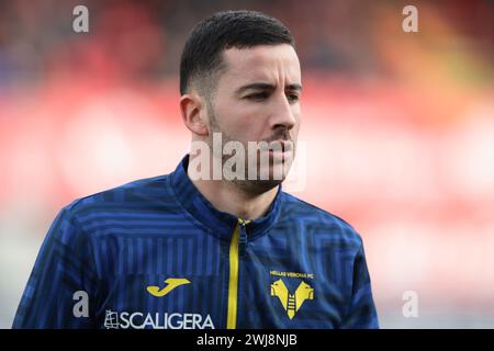 Monza, Italie. 11 février 2024. Lorenzo Montipo de Hellas Verona regarde pendant la formation avant de donner le coup d'envoi du match de Serie A au U-Power Stadium, Monza. Le crédit photo devrait se lire : Jonathan Moscrop/Sportimage crédit : Sportimage Ltd/Alamy Live News Banque D'Images