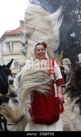 Premier festival de mascarade 'Djamala' à Kyustendil, Bulgarie Banque D'Images