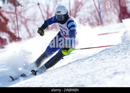 Sapporo, Japon. 13 février 2024. Arvid Skoglund (SWE) ski alpin : Slalom masculin debout à Sapporo Teine lors de la Coupe du monde de ski para alpin FIS 2024 à Sapporo, Japon . Crédit : SportsPressJP/AFLO/Alamy Live News Banque D'Images