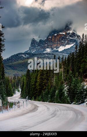 Route panoramique 1A Bow Valley Parkway Castle Mountain Parc national Banff Alberta Canada Banque D'Images