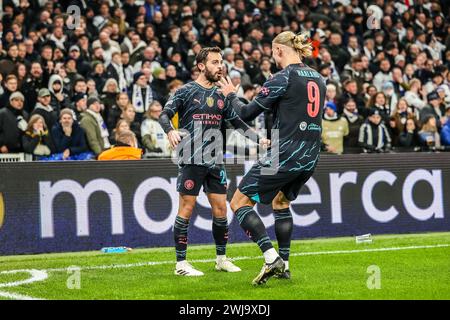 Copenhague, Danemark. 13 février 2024. Bernardo Silva (20 ans) de Manchester City marque pour 1-2 et célèbre avec Erling Haaland (9 ans) lors du match de l'UEFA Champions League entre le FC Copenhague et Manchester City à Parken à Copenhague. (Crédit photo : Gonzales photo/Alamy Live News Banque D'Images