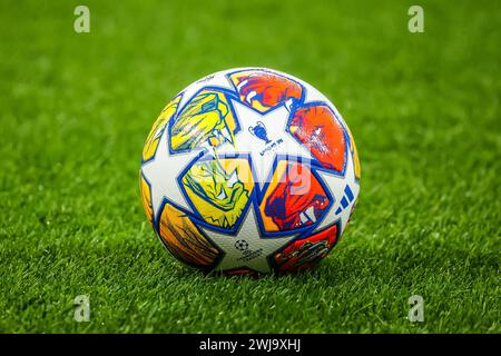 Copenhague, Danemark. 13 février 2024. Le ballon de match d'Adidas est prêt pour le match de l'UEFA Champions League entre le FC Copenhague et Manchester City au Parken à Copenhague. (Crédit photo : Gonzales photo/Alamy Live News Banque D'Images