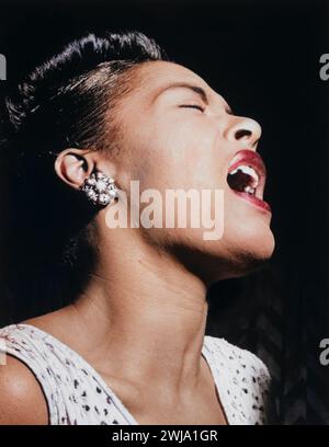 Portrait du chant Billie Holiday, Downbeat, New York, CA. Fév 1947 - colorisé Banque D'Images