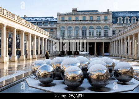 Paris, France, Fontaines Sphérades au Conseil d'État du jardin du Palais Royal, éditorial seulement. Banque D'Images