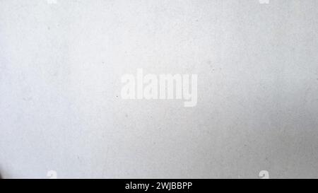 Résumé de l'intérieur blanc salle vide avec des murs en béton Banque D'Images