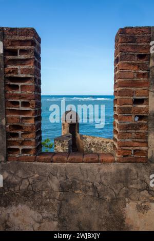 Une guérite espagnole ou une sentinelle à Fortaleza San Felipe, aujourd'hui musée à Puerto Plata, République dominicaine. Banque D'Images