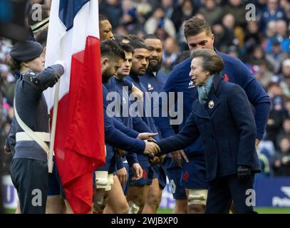 Championnat des 6 Nations 2024 - Ecosse v France 10/02/2024 S.A.R. la Princesse Royale est présentée à l'équipe de France alors que l'Ecosse affronte la France dans le 2 Banque D'Images