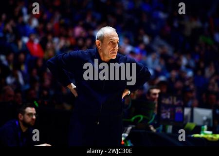 Torino, Italie. 14 février 2024. L'ENTRAÎNEUR DE l'EA7 Emporio Armani Milano ETTORE MESSINA lors du match des huit derniers quarts de finale de la Frecciarossa entre l'EA7 Emporio Armani Milano vs Dolomiti Energia Trentino, à Turin dans le nord de l'Italie - mercredi 14 FÉVRIER 2024. Sport. (Photo de Marco Alpozzi/Lapresse) crédit : LaPresse/Alamy Live News Banque D'Images