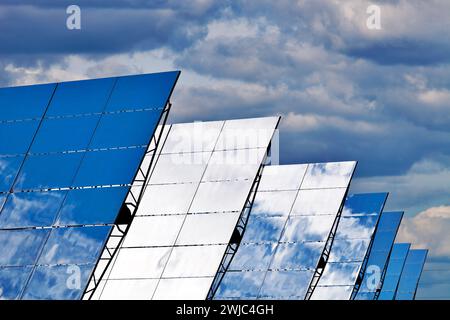 Exploiter le soleil : centrale solaire concentrée en Espagne Banque D'Images