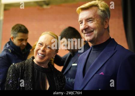 Les patineurs sur glace Jayne Torvill et Christopher Dean au Center Skenderija, Sarajevo, en visite en Bosnie-Herzégovine pour marquer le 40e anniversaire de leur victoire aux Jeux olympiques d’hiver de 1984 et ont annoncé leur retraite. Date de la photo : mercredi 14 février 2024. Banque D'Images