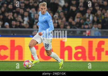 Rome, Italie, 14 février 2024 Gustav Isaksen du SS Lazio à la nation lors du match de l'UEFA Champions League entre le SS Lazio et le FC Bayern Munchen Credit:Agostino Gemito/ Alamy Live News Banque D'Images