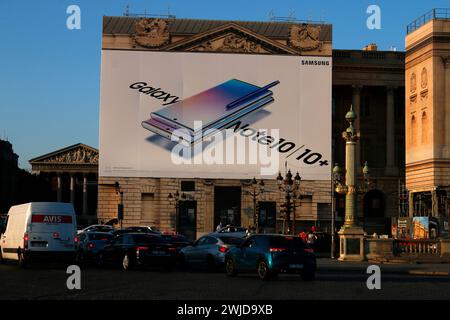 Werbung fuer das 'Samsung Galaxy Note10' Paris, Frankreich/ France (nur fuer redaktionelle Verwendung. Keine Werbung. Referenzdatenbank : http://www.3 Banque D'Images