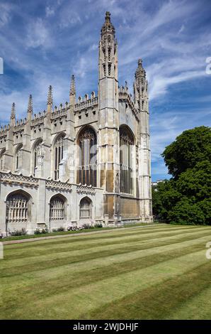 Façade orientale de la chapelle du collège du roi avec grand vitrail. Université de Cambridge. Royaume-Uni Banque D'Images